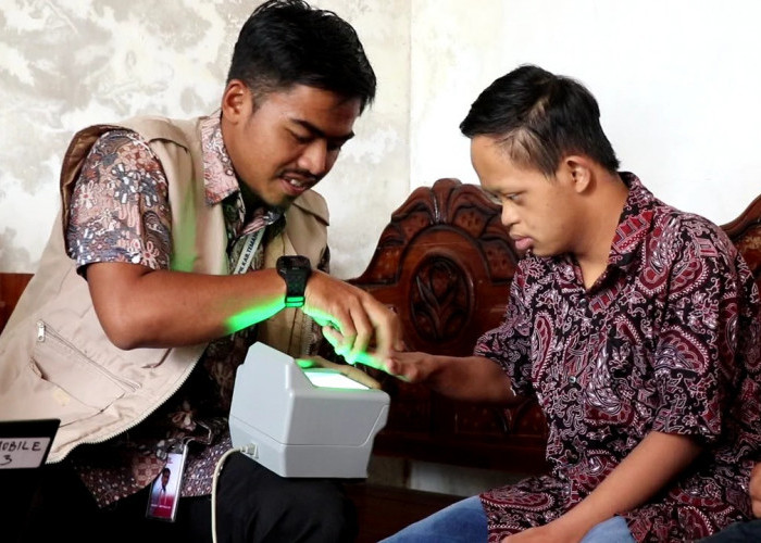 Program Gempita Disdukcapil Temanggung Jemput Bola, Ratusan Warga Rentan Kini Punya KTP-El