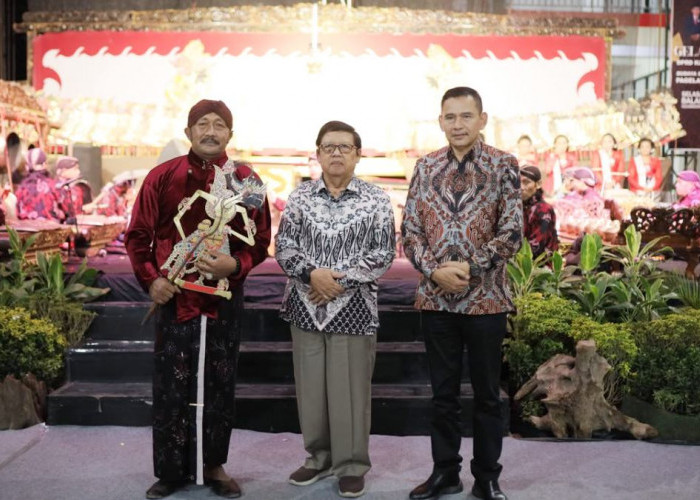 DPRD Kabupaten Magelang Perkuat Pelestarian Budaya melalui Pagelaran Wayang Kulit di Desa Kalisalak
