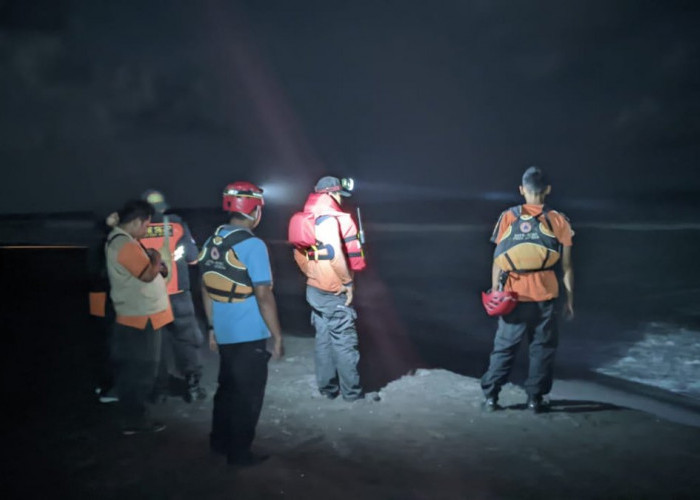 Tiga Santri Terseret Ombak Pantai Keburuhan Purworejo