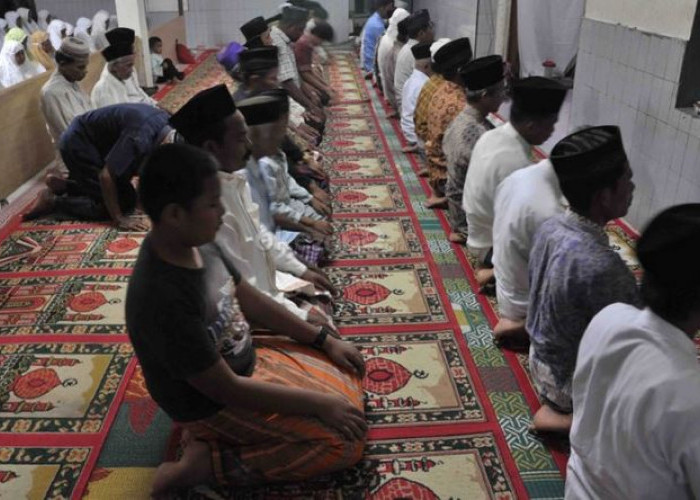 Dapat Jaminan Langsung dari Allah Ta'ala bagi Orang yang Shalat Subuh Berjamaah  