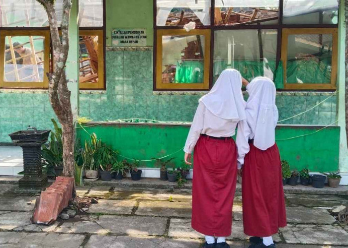 Kelas 3 SDN Secang 3 Roboh, Disdikbud Magelang Lakukan Penanganan Ini