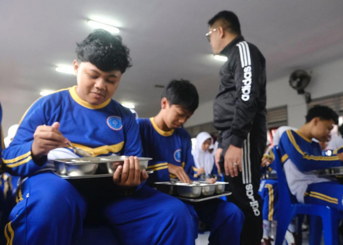 Buka Aksi Bergizi di SMPN 11, Pemkot Magelang Ingin Perkuat Gizi Anak Menuju Generasi Emas
