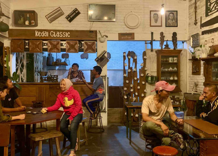 Kedai Classic Kota Magelang, Tempat Nongkrong Semata Wayang Bernuansa Jadul Jadi Langganan Berbagai Generasi