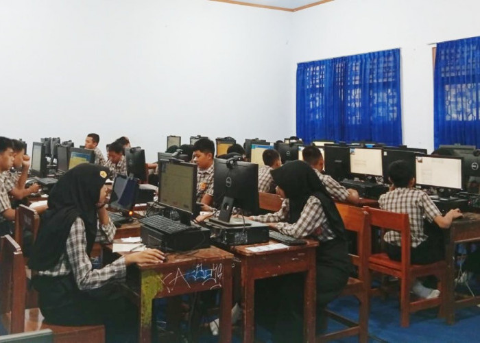 Pelaksanaan TKA SMP Kabupaten Magelang Lancar, Ratusan Sekolah Ikuti Ujian Komputer