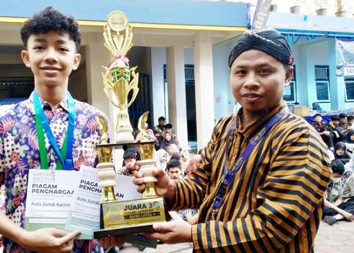 Keren!! Rafa, Siswa SMP Mutual Kota Magelang Raih 2 Medali OMSIN, Kalahkan Ribuan Peserta
