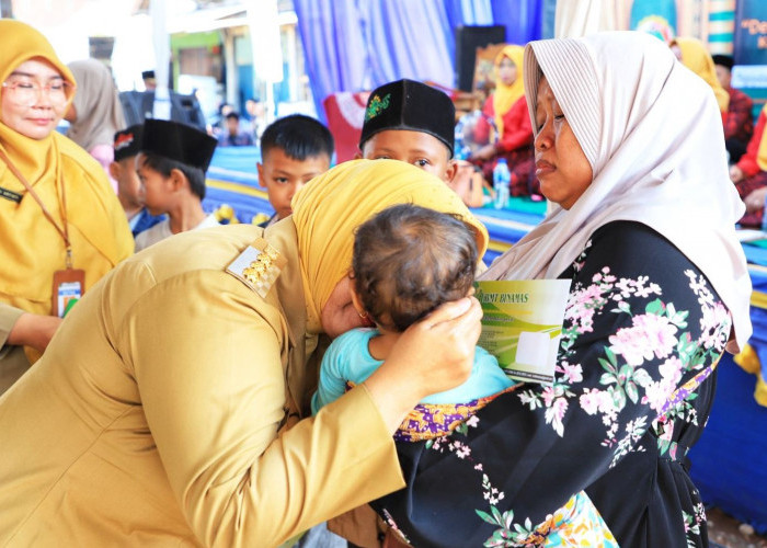 Anak Yatim dan Duafa Butuh Kepedulian, Pedagang Pasar Kemiri Purworejo Gelar Pengajian Akbar dan Santunan