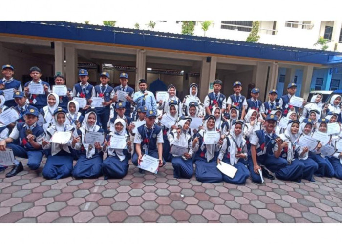 Peringatan Hari Pahlawan Jadi Momentum Apresiasi 52 Siswa Berprestasi di SMP Mutual