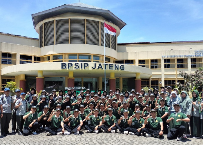 Pikat Generasi Muda, Kementan Kenalkan Peluang Bisnis Ayam KUB