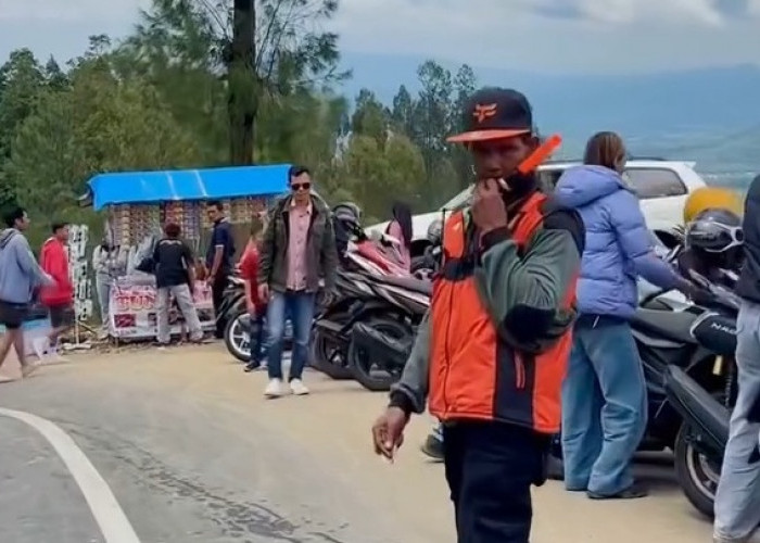 Jalan Lingkar Sumbing Jadi Spot Foto Terbaru Warga Wonosobo, Suguhkan Pesona Gunung Kembar yang Memukau