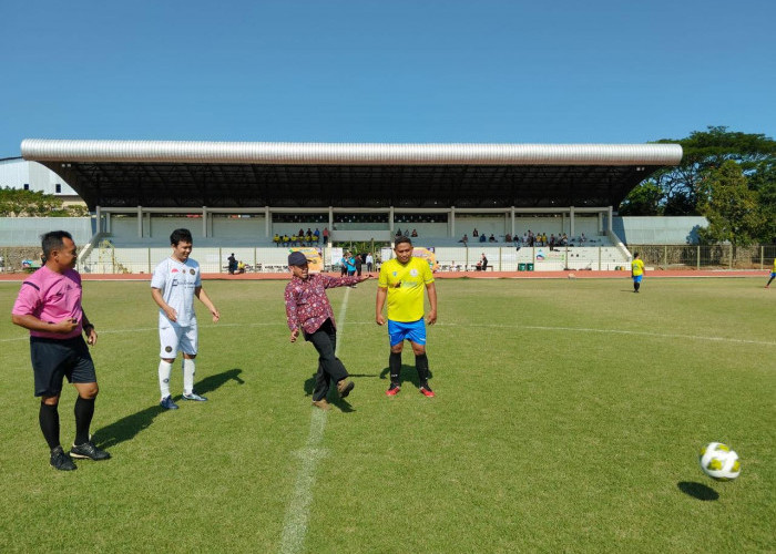 Fun Football Purworejo, Dosen dan Pegawai PTMA se-Kedu dan DIY Berebut Piala Rektor UMPWR