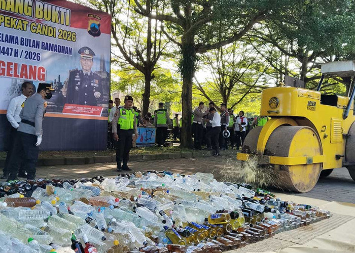 Gilas Ribuan Botol Miras, Polresta Magelang Ajak Warga Berantas Penyakit Masyarakat