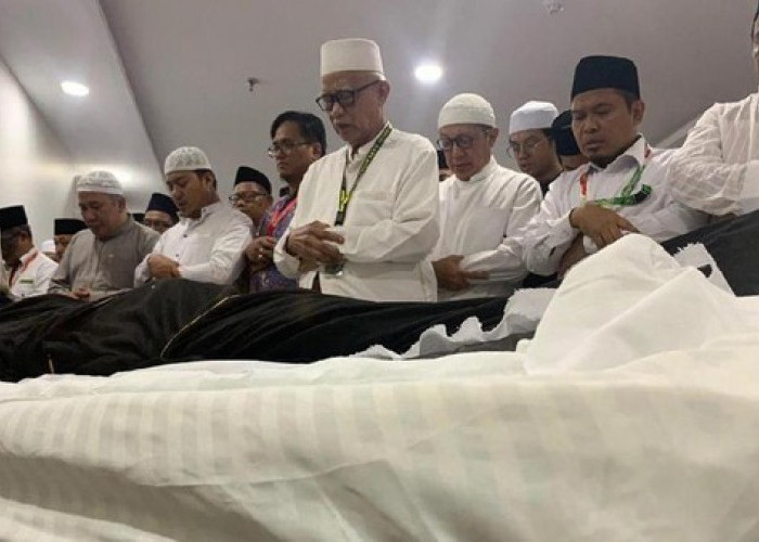 Menshalatkan dan Mengantarkan Jenazah, Amalan Ringan yang Pahalanya Dua Qiroth