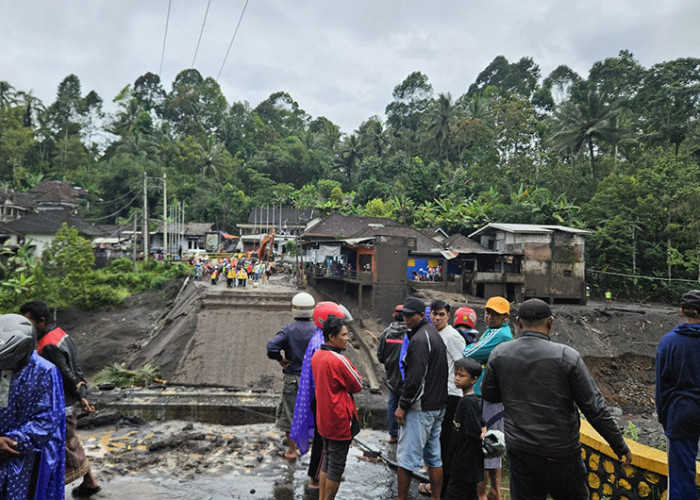 Banjir Lahar di Lumajang Memakan Korban Jiwa, Ratusan Warga Mengungsi