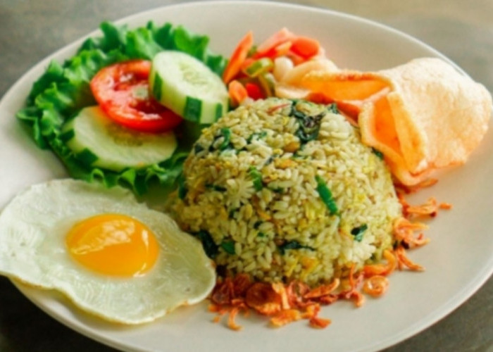 Resep dan Tips Memasak Nasi Goreng Cabai Hijau, Wajib Hidangkan dengan Pendamping Ini Biar Auto Lahap!