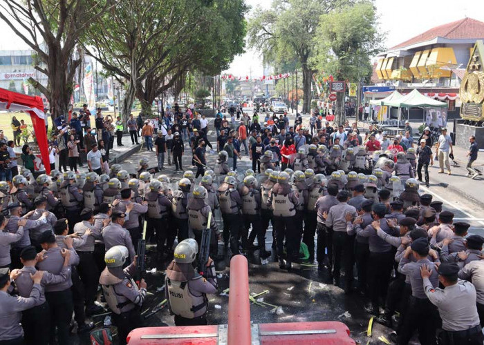 Kerusuhan di Kota Magelang Simulasi Sistem Pengamanan Kota 