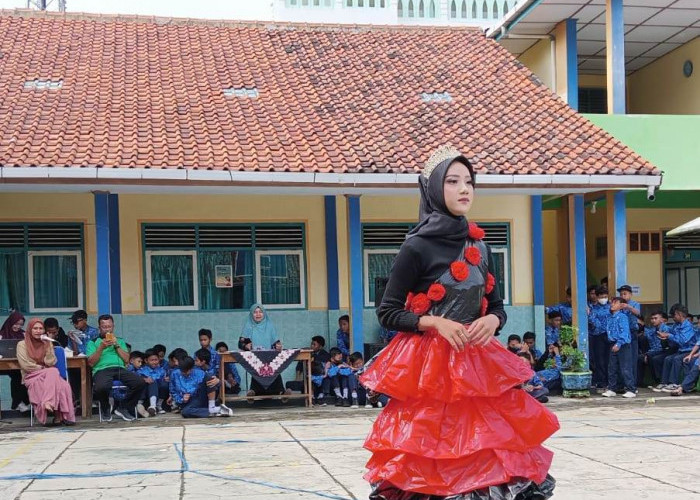 Siswa SMP Muhammadiyah Adu Kreativitas, Aneka Jenis Limbah Disulap Jadi Busana Mewah