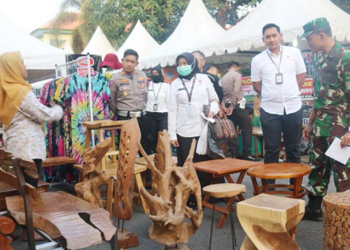  Puluhan UMKM Melapak di Pekan Raya Purworejo