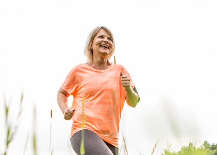 4 Olahraga Pencegah Stroke dan Jantung untuk Usia 50 Tahun ke Atas