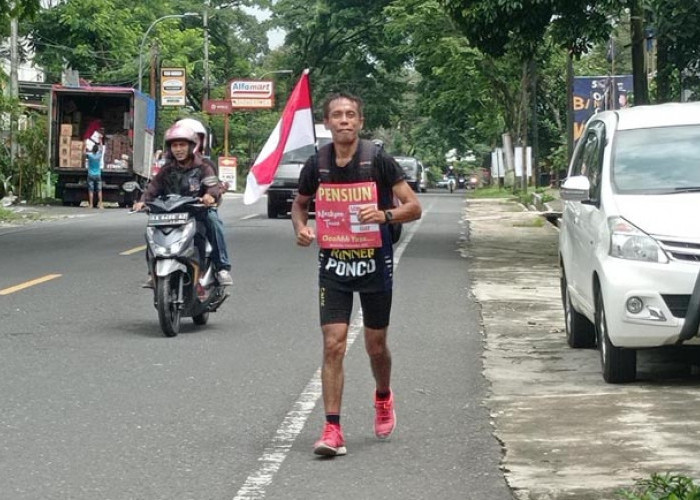 Sambut Purna Tugas, Seorang ASN di Wonosobo Jemput SK Pensiun dengan Lari Maraton