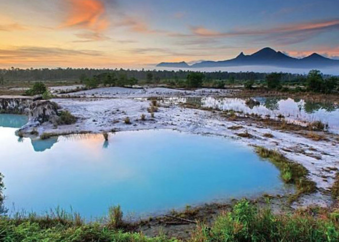 Danau Biru