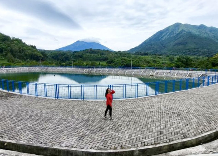 Rekomendasi Wisata Akhir Tahun: Nikmati keindahan 6 gunung dengan mengunjungi Embung Sekembang di Magelang