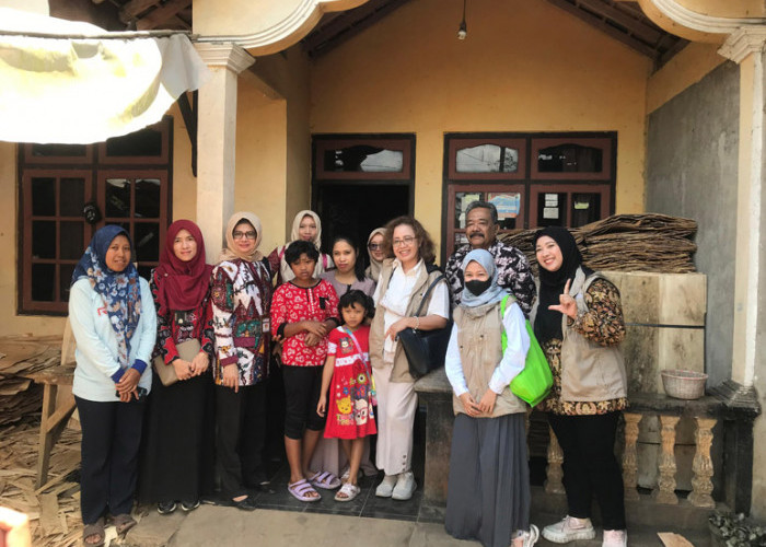 Penuhi Hak Kesehatan Anak, LPPM Universitas Diponegoro dan UNICEF Lakukan Imunisasi ATS di Kabupaten Magelang 