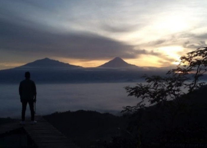 Putuk Mongkrong Sajikan Pemandangan Gunung Merapi, Jaraknya Hanya 15 Menit dari Borobudur!