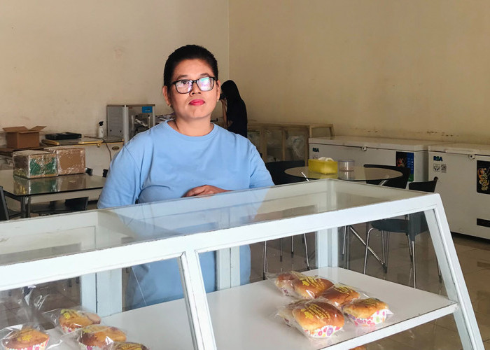 Kisah Toko Kue Mahkota Magelang: 90 Tahun Bertahan Lewat Resep Klasik dan Pasar Daring
