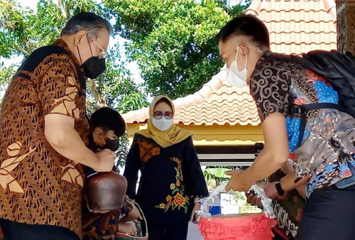 SBY Ajak Petinggi Demokrat Ziarahi Makam Sarwo Edhie Wibowo