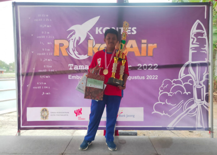 Siswa SMP Mutual Raih Juara I Lomba Roket Air Regional Jateng-DIY