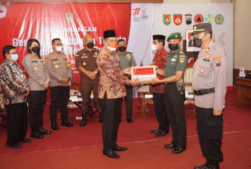 Semarakkan HUT Kemerdekaan RI, Bagikan 10 Juta Bendera Merah Putih