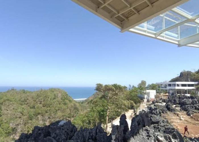 view hamparan laut terlihat dari stone valley gunung kidul