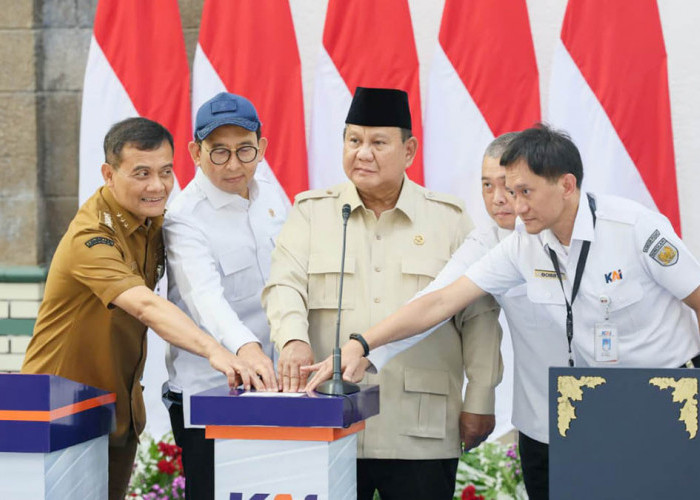 Prabowo Resmikan Revitalisasi Stasiun Tawang Jateng, Wajah Lama Tetap Dipertahankan