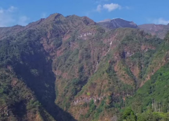 Gunung Bibi, Gunung  Keramat yang Dipercaya Sebagai Pelindung Dari Awan Panas  Merapi