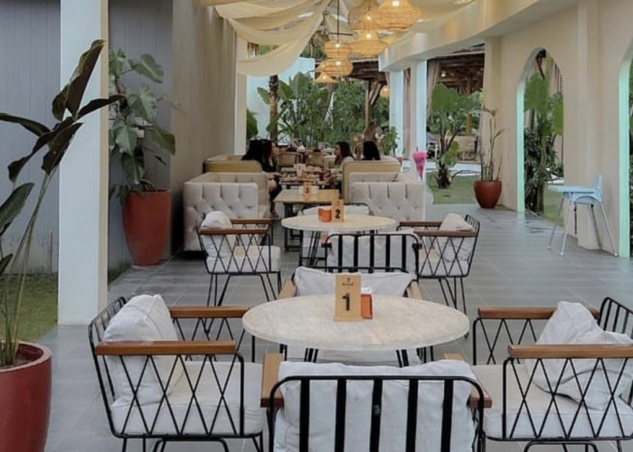 Coba Nikmati Kuliner di Restoran Hits dengan Konsep Alami Pinggir Sungai di Mood River Garden!