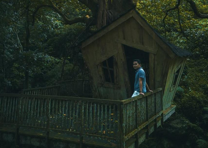 Rumah Pohon di Air Terjun Semirang, Spot Foto Klasik Ala Negeri Dongeng