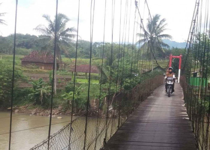 Mirip Jembatan Ngembik, Ini Sejarah Jembatan Gantung Kali Progo di Kota Magelang