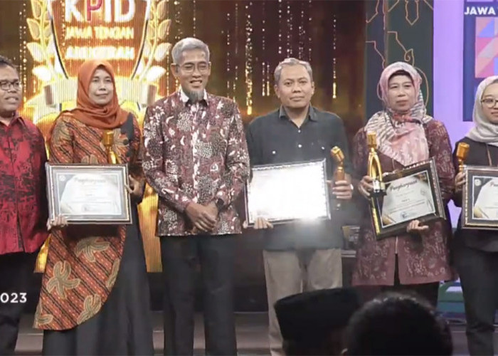 Kali Kedua, Radio Magelang FM Raih Anugerah Penyiaran Terbaik dari KPID Jawa Tengah