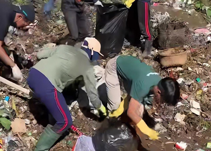 LUAR BIASA! Komunitas Dieng Bersih Cuma Sisir 20 Meter Sungai Ngebrok Wonosobo Dapat Sampah 1,6 Ton