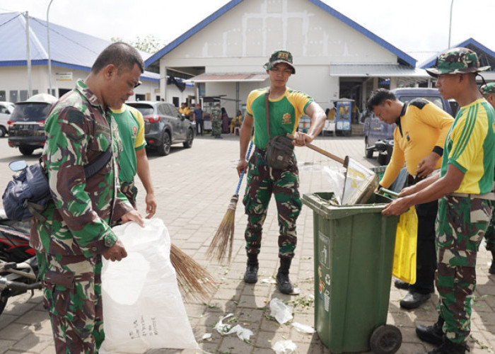 TNI, Polri, BPBD Purworejo Gotong Royong Bersihkan Pasar