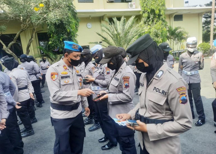 Sambut HUT ke-74, 64 Polwan Polres Magelang Diperiksa