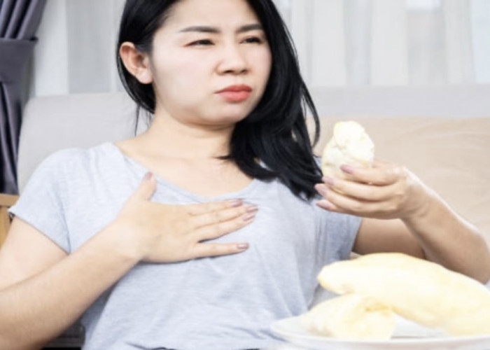 Doyan Sih Boleh! Cek Efek Samping Makan Durian Berlebihan, Nomor 3 Paling Berbahaya! 
