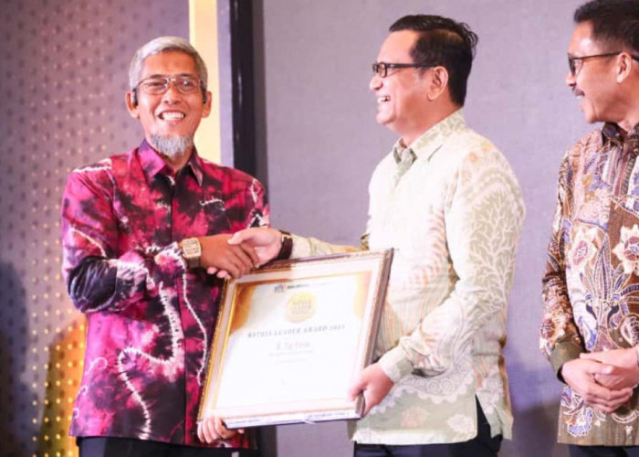Ahmad Luthfi dan Taj Yasin Raih Satria Leader Award 2025