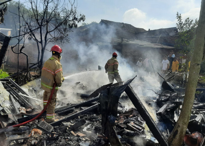 ASTAGA! Rumah di Ngadimulyo Temanggung Ludes Terbakar, Kerugian Ditaksir Lebih Rp30 Juta