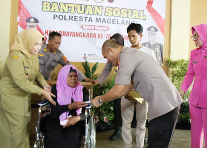 Hari Bhayangkara ke-78,Polresta Magelang Bantu Sembako dan Kursi Roda untuk Warga Kurang Mampu dan Disabilitas