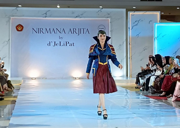Fashion Show 'Nirmana Arjita' SMKN 3 Magelang Tampilkan 102 Karya Busana Kreatif Siswa