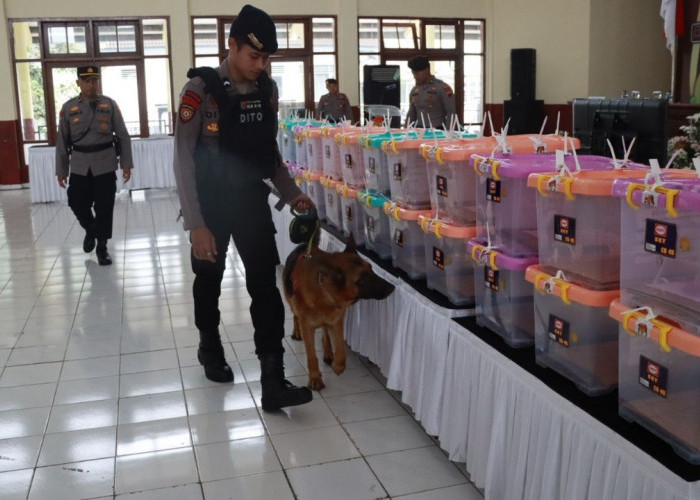 Amankan Pleno Rekapitulasi Suara, Polres Wonosobo Terjunkan Tim K9