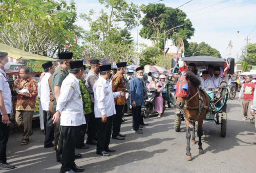 Sebelum Dikhitan di Masjid Jami' Wonosobo, Aduh Senangnya 87 Anak Diarak Keliling Kota Naik Dokar