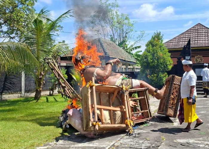 Jelang Nyepi, Umat Hindu Magelang Gelar Tawur Kesanga dan Bakar Ogoh-ogoh