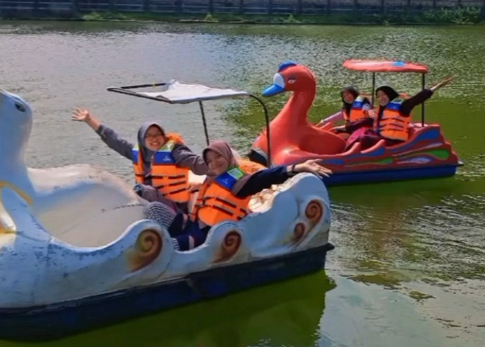 Wisata perahu di Telaga Bleder Kabupaten Magelang